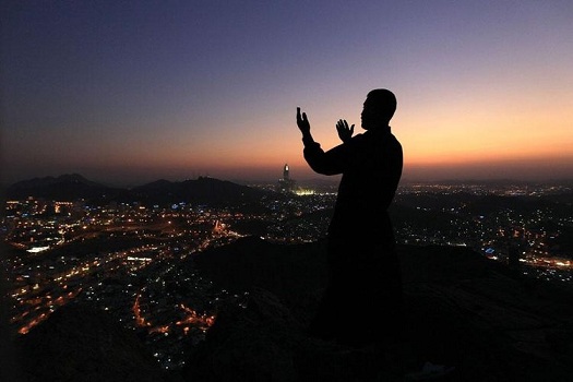 Смотреть порно: Анам мен әкем қызын попта ебет деп шешті