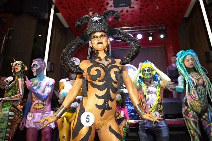 Машаның үйдегі порно видеосы