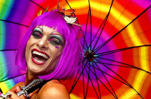 Порно фильмдердегі жас орыс жігіттері мен үлкен орыс әйелдері