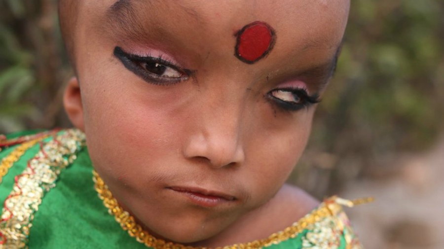 Ит қыз секс Max Factor онлайн қатаң порно