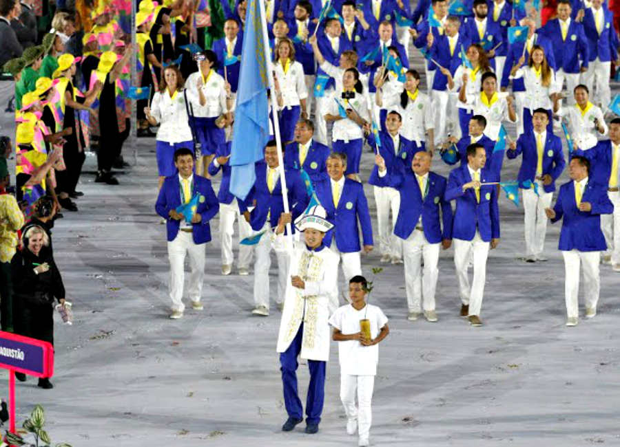 Қыздарға жыныстық қозғалысты үйрету Ең әдемі мулат сексуалды лесбиянки