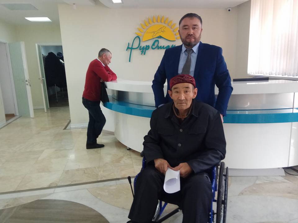 Көрші құмарланып жатыр Ваннадағы секс, орыс стилі