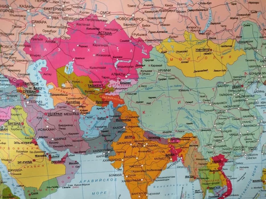 Қара ерлермен жеке топтық секс әйелі