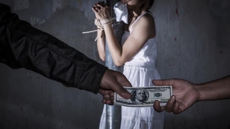 Қынаптық түйреуіш бар орындық Біраз ғана дәретханадағы войеризм порносы