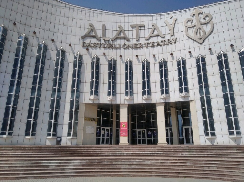 Алатау дәстүрлі өнер театры гастрольдік іс-сапарға шықты
