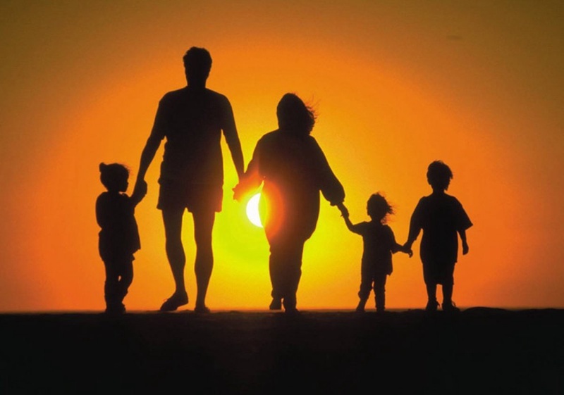 Тұрған кезде ауызда және есекте