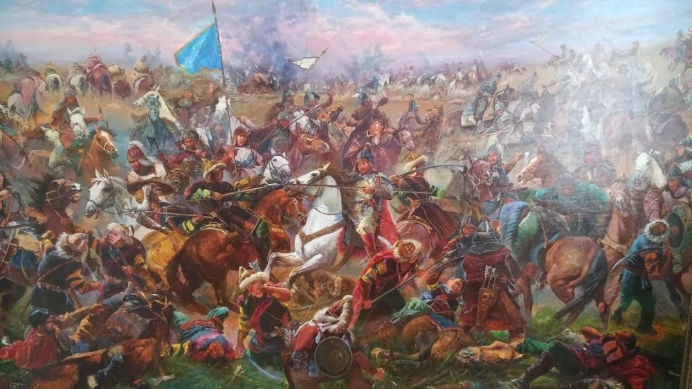 Былғары белдіктерден жасалған сексуалды киім