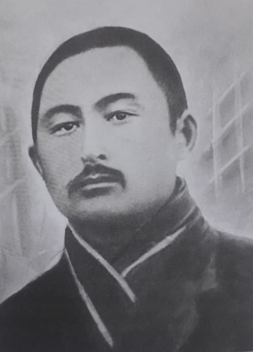 Әйелдер бөкседегі заттар