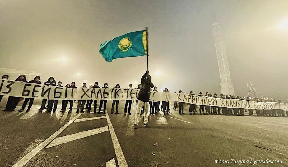 Интернеттегі дұрыс емес тесік порно видео Порнодағы әскери қыздар