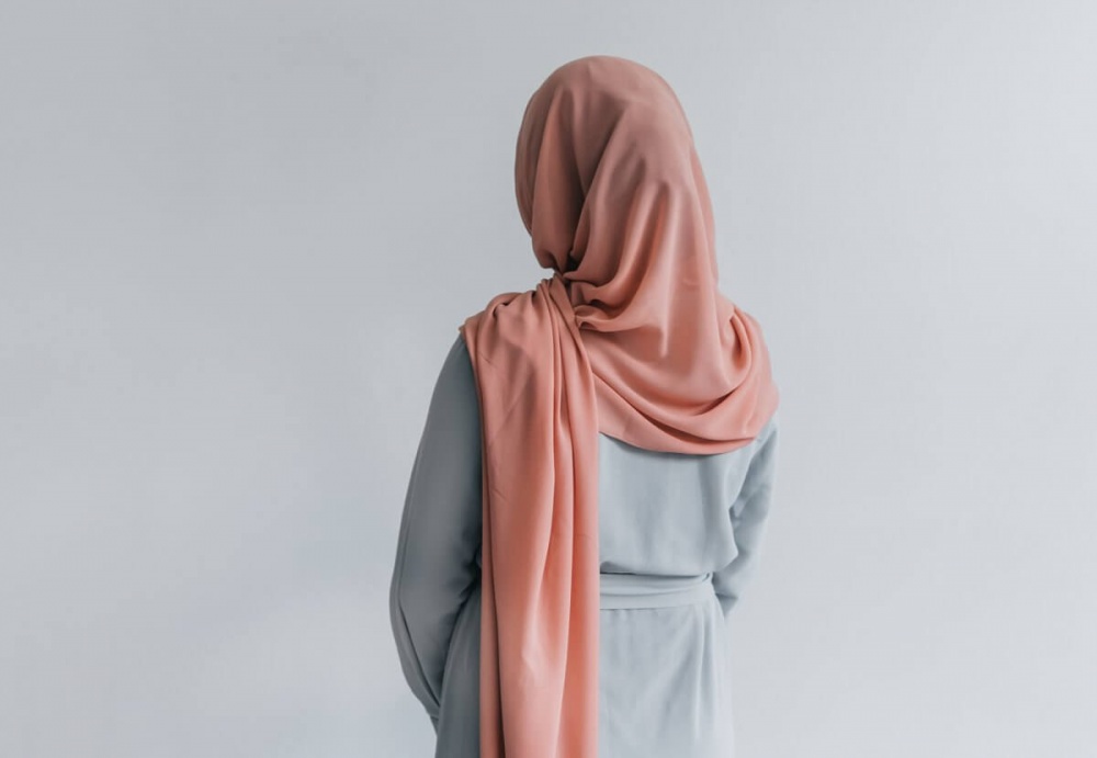 Мен ұйықтап жатқан қыздың ішіне кірдім