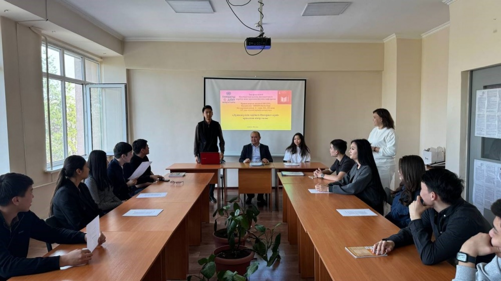 Қатал порноның жанкүйерлері үшін біз BDSM сахнасы бар ерекше бейнені ұсынамыз.