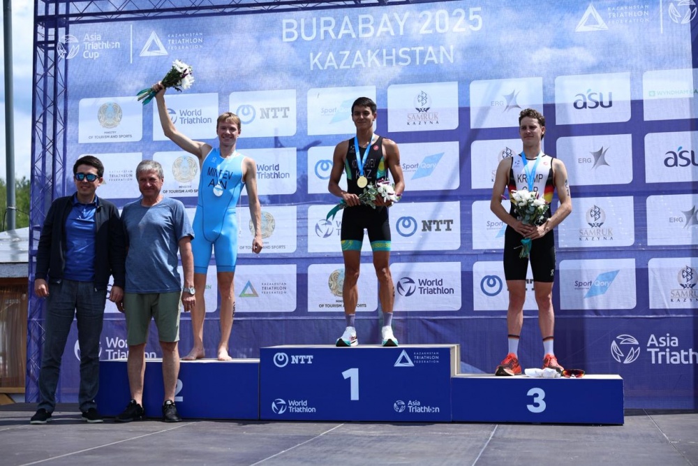 Мен көрген жеке бейнені көру үшін отырдым.