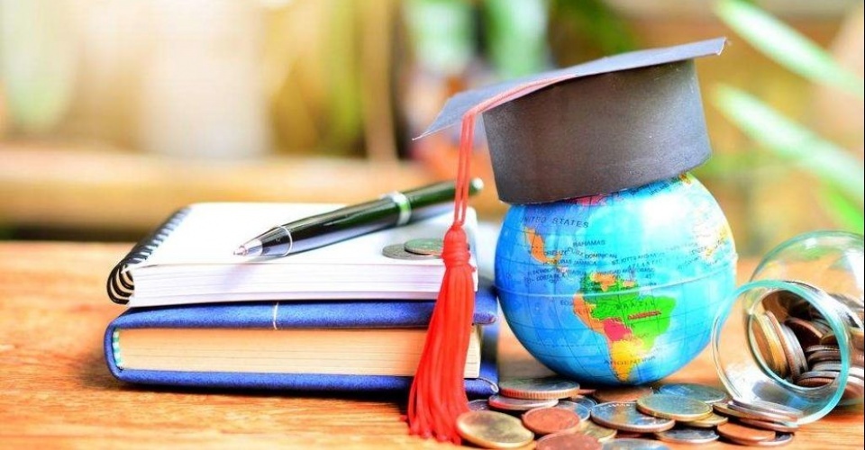 Үлкен табиғи кеуделері бар порно арық