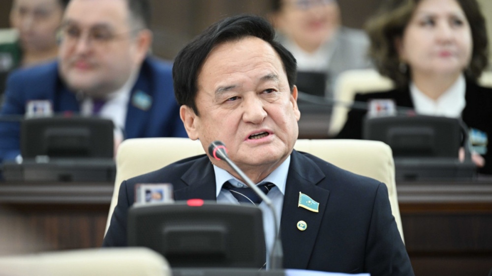 Шұлықтар, белдік, аналь, қалың және ескі Жасырын камера пойызының порносы